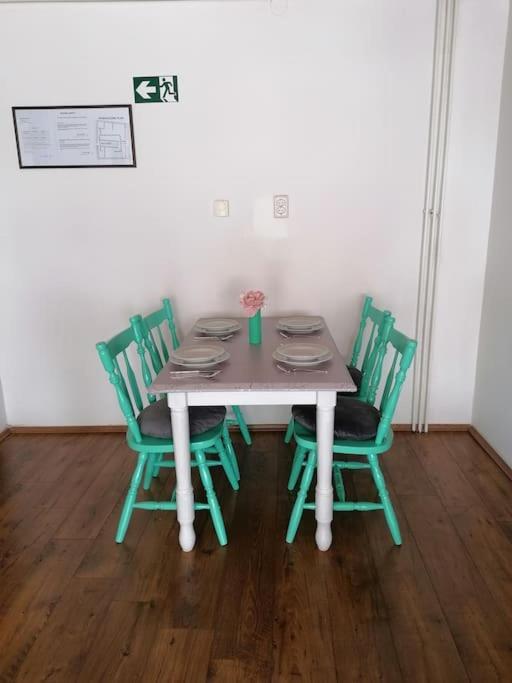 Cozy 1-Bdrm Apt In Dubec, Ideal For Work Or Study Sesvete Εξωτερικό φωτογραφία