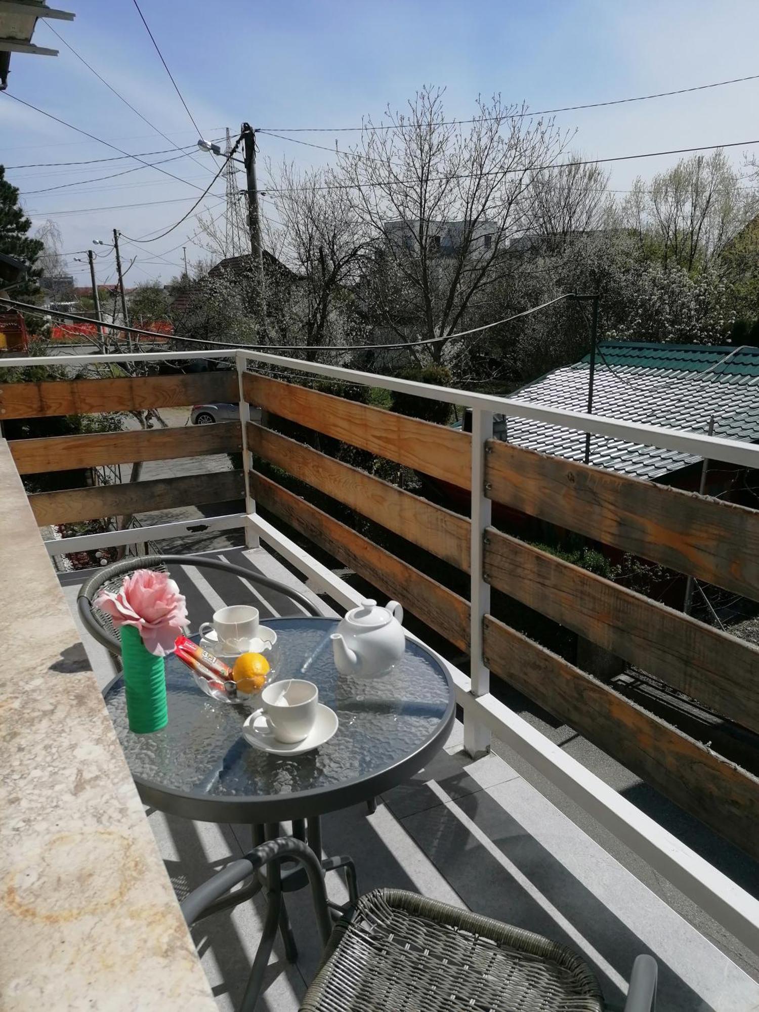 Cozy 1-Bdrm Apt In Dubec, Ideal For Work Or Study Sesvete Εξωτερικό φωτογραφία