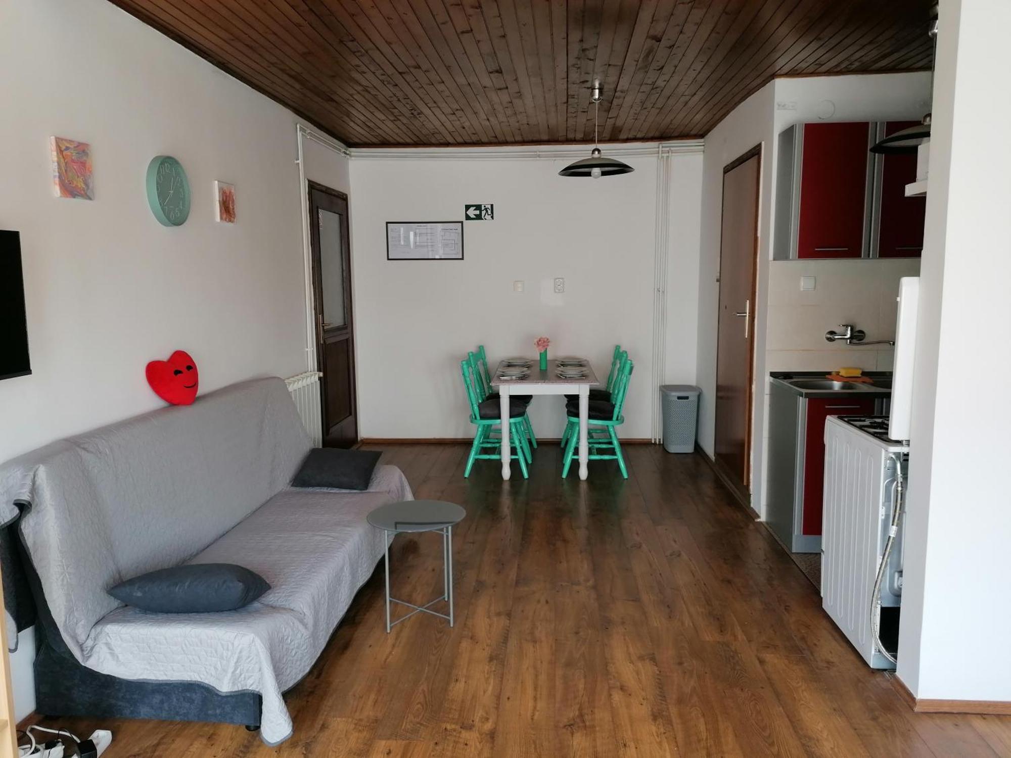 Cozy 1-Bdrm Apt In Dubec, Ideal For Work Or Study Sesvete Εξωτερικό φωτογραφία