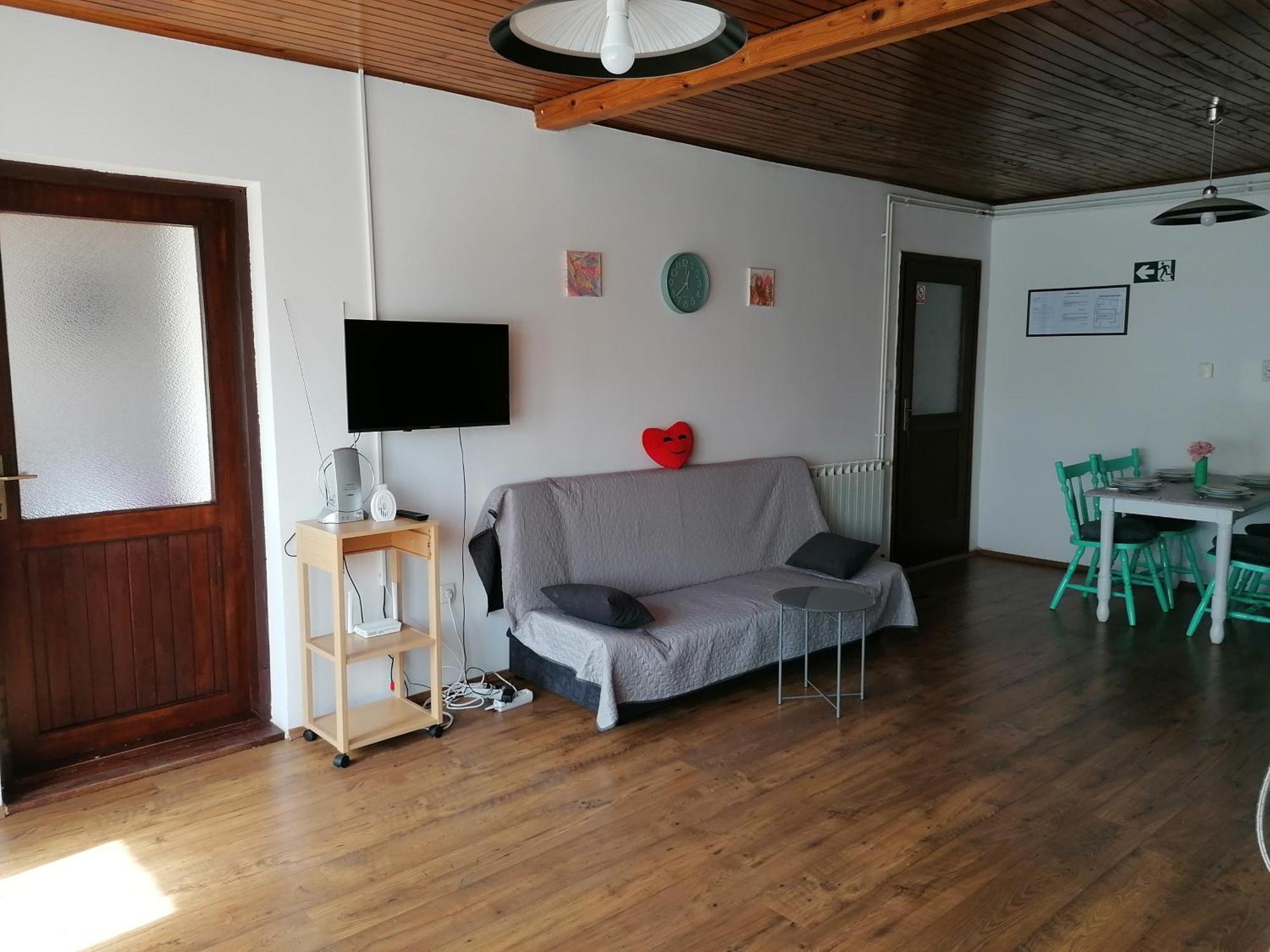 Cozy 1-Bdrm Apt In Dubec, Ideal For Work Or Study Sesvete Εξωτερικό φωτογραφία